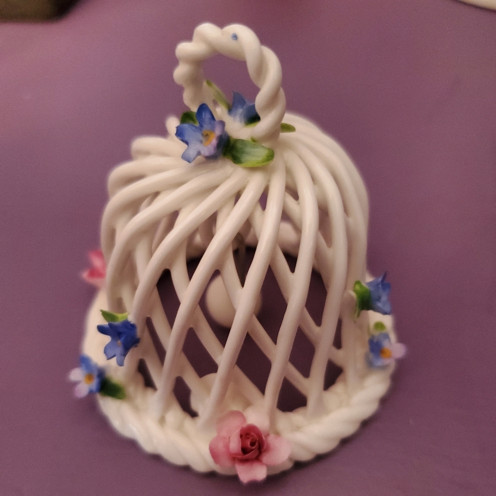 Decorative Vtg White Birdcage with Floral Accents